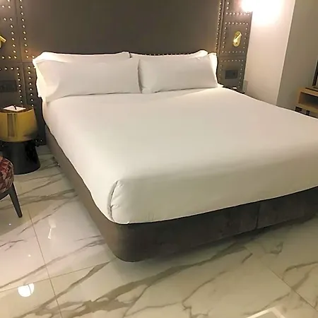 Tres Campanas 4* باداخوز