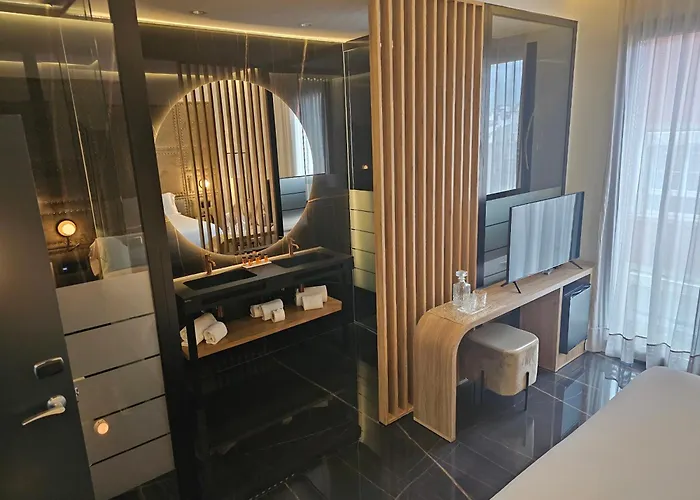 Tres Campanas 4* Бадахос