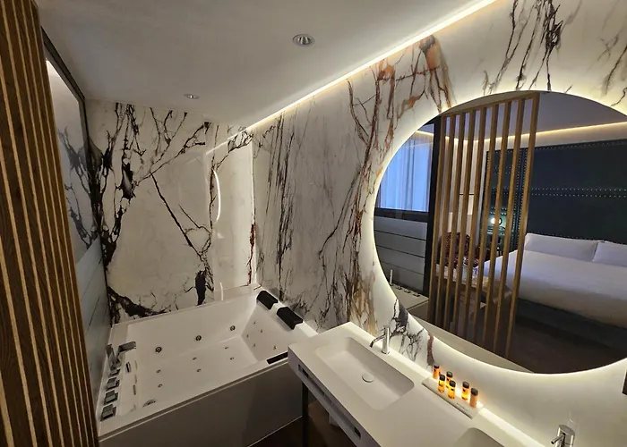 Tres Campanas Badajós