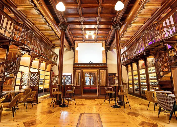 Отель Tres Campanas