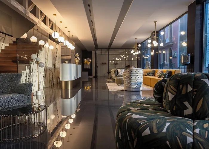 Tres Campanas Hotel 4*